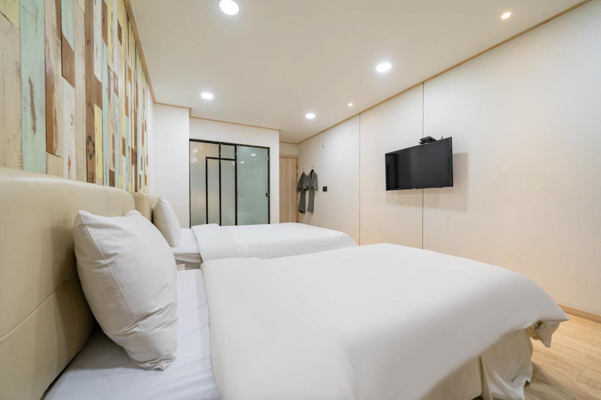 Gangneung Gyeongpodae Hotel Cube Exterior foto